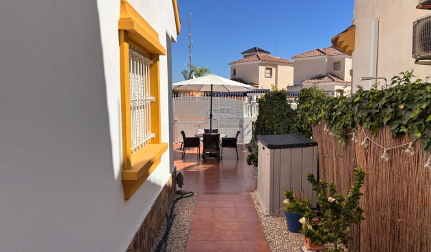 Resale - Villa -
Guardamar del Segura - Costa Blanca