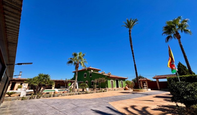 Resale - Villa -
Almoradí - Comunidad Valenciana