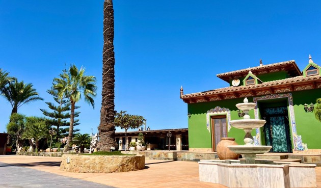 Resale - Villa -
Almoradí - Comunidad Valenciana
