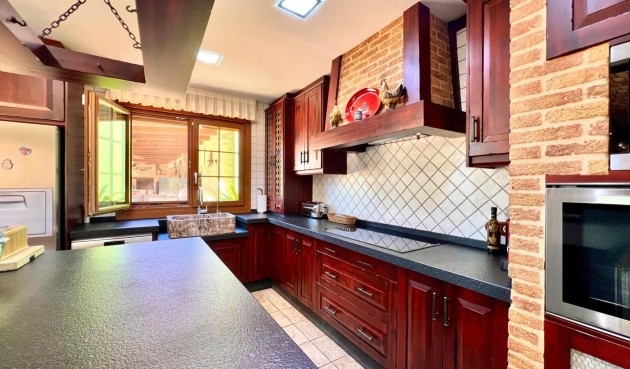 Resale - Villa -
Almoradí - Comunidad Valenciana