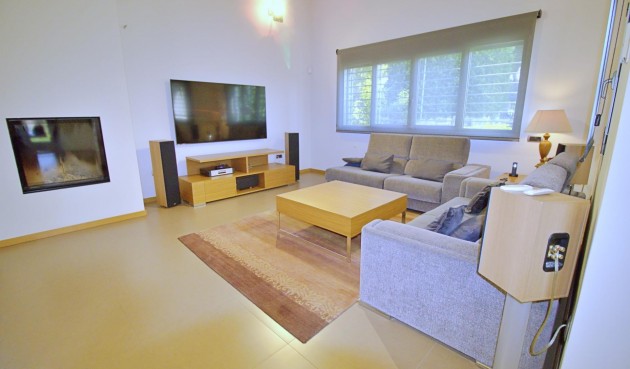 Resale - Villa -
Elche Pedanías - Peña las Águilas