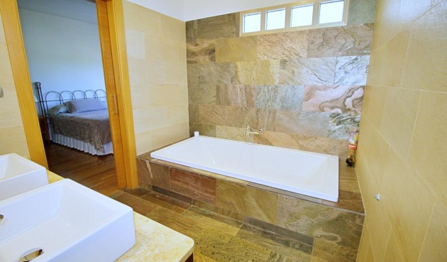 Resale - Villa -
Elche Pedanías - Peña las Águilas