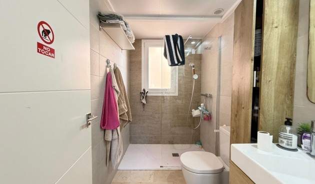 Resale - Apartment -
Torrevieja - Punta Prima