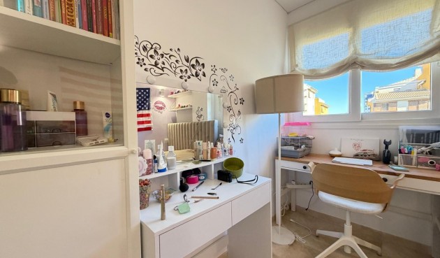 Resale - Apartment -
Torrevieja - Punta Prima