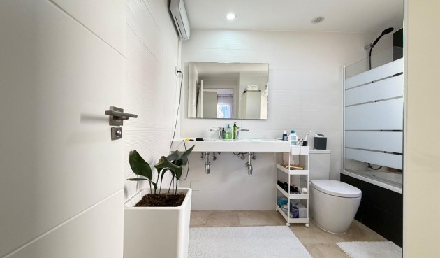 Resale - Apartment -
Torrevieja - Punta Prima