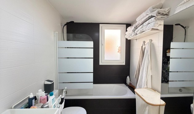 Resale - Apartment -
Torrevieja - Punta Prima
