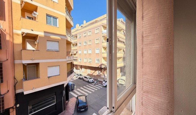 Resale - Apartment -
Torrevieja - Playa del Cura