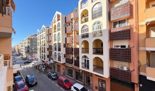 Resale - Apartment -
Torrevieja - Playa del Cura