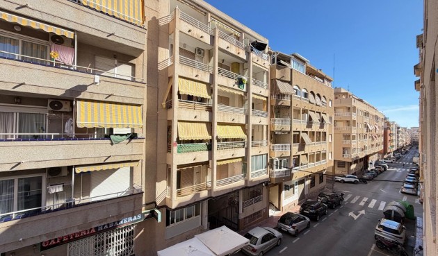 Resale - Apartment -
Torrevieja - Playa del Cura
