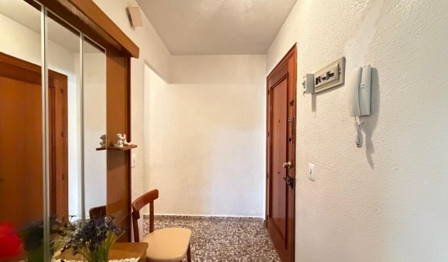 Resale - Apartment -
Torrevieja - Las Piscinas Naturales