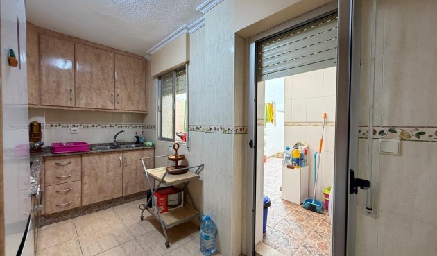 Resale - Apartment -
Torrevieja - Las Piscinas Naturales