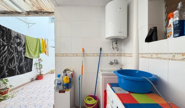 Resale - Apartment -
Torrevieja - Las Piscinas Naturales