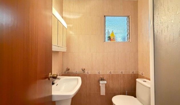 Resale - Apartment -
Torrevieja - Las Piscinas Naturales