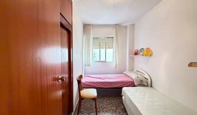 Resale - Apartment -
Torrevieja - Las Piscinas Naturales