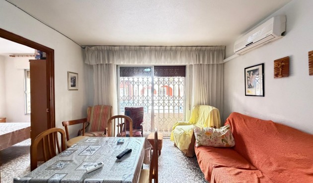 Resale - Apartment -
Torrevieja - Las Piscinas Naturales