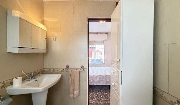 Resale - Apartment -
Torrevieja - Las Piscinas Naturales