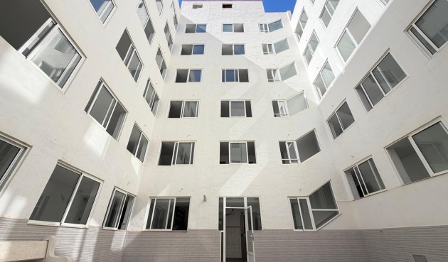 Resale - Apartment -
Torrevieja - Las Piscinas Naturales