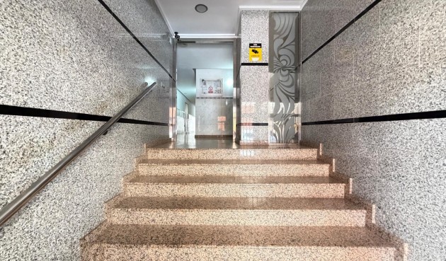 Resale - Apartment -
Torrevieja - Las Piscinas Naturales