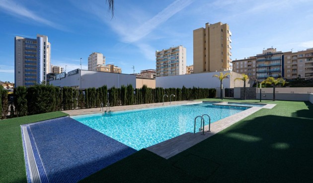 Resale - Apartment -
Guardamar del Segura - Puerto Deportivo