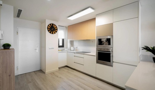 Resale - Apartment -
Guardamar del Segura - Puerto Deportivo