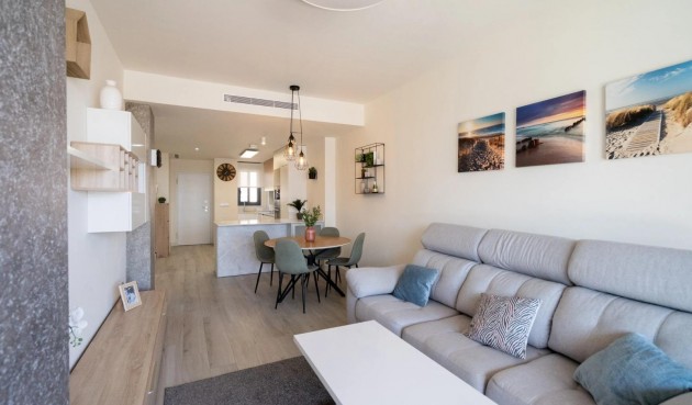 Resale - Apartment -
Guardamar del Segura - Puerto Deportivo
