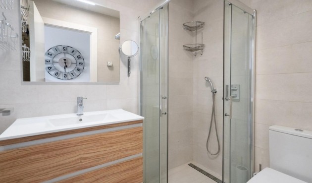 Resale - Apartment -
Guardamar del Segura - Puerto Deportivo