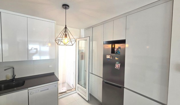 Resale - Duplex -
Torrevieja - Sector 25