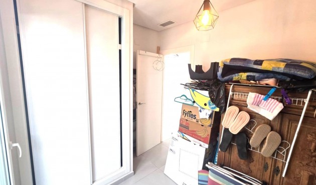 Resale - Duplex -
Torrevieja - Sector 25
