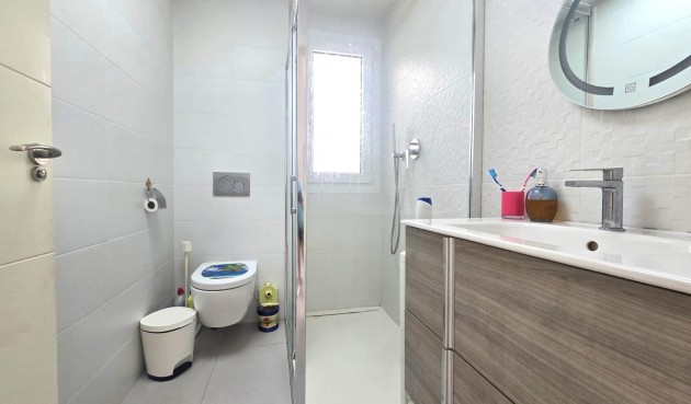Resale - Duplex -
Torrevieja - Sector 25