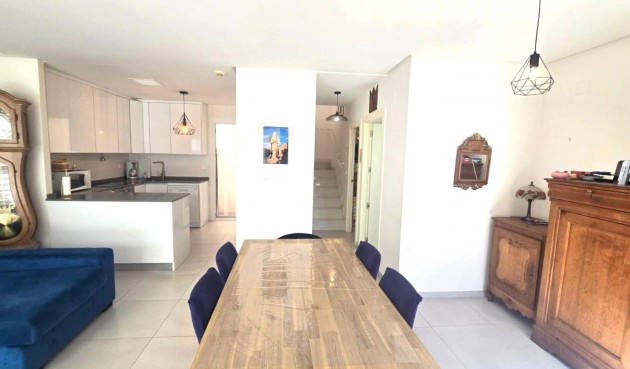 Resale - Duplex -
Torrevieja - Sector 25