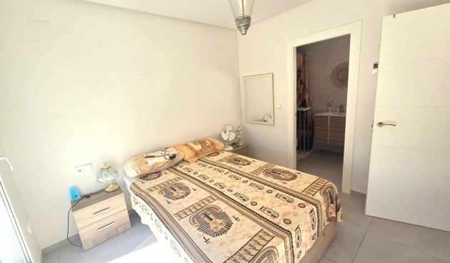 Resale - Duplex -
Torrevieja - Sector 25