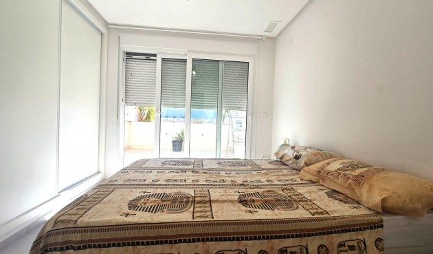 Resale - Duplex -
Torrevieja - Sector 25
