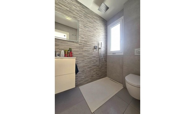 Resale - Duplex -
Torrevieja - Sector 25
