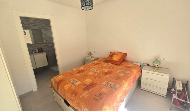 Resale - Duplex -
Torrevieja - Sector 25