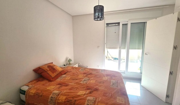 Resale - Duplex -
Torrevieja - Sector 25