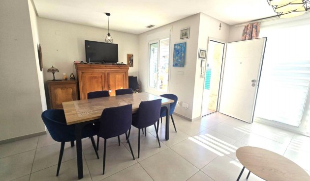 Resale - Duplex -
Torrevieja - Sector 25