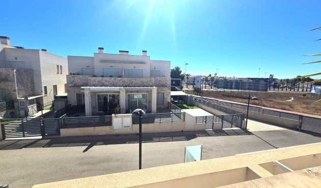 Resale - Duplex -
Torrevieja - Sector 25