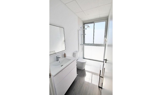 Resale - Penthouse -
Guardamar del Segura - Guardamar Playa