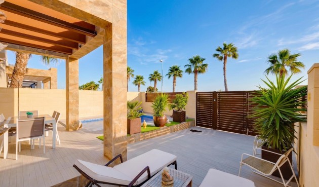 Resale - Villa -
Ciudad Quesada - Pueblo Bravo