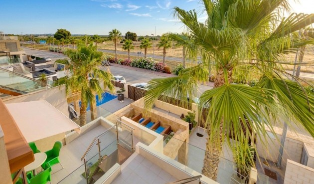 Resale - Villa -
Ciudad Quesada - Pueblo Bravo