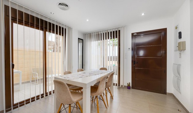 Resale - Villa -
Ciudad Quesada - Pueblo Bravo