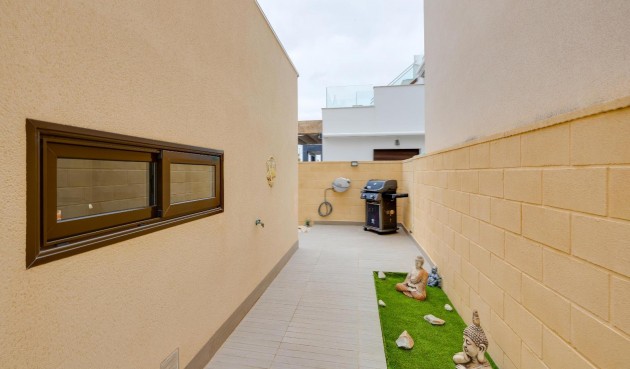 Resale - Villa -
Ciudad Quesada - Pueblo Bravo