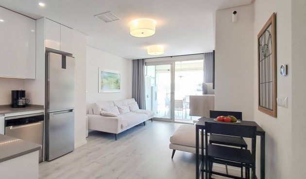 Resale - Apartment -
Orihuela Costa - Los Dolses