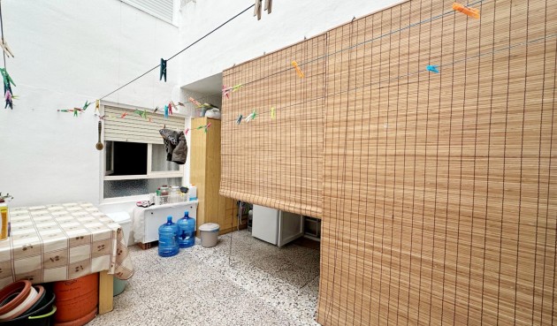 Resale - Apartment -
Torrevieja - Playa De Los Naufragos