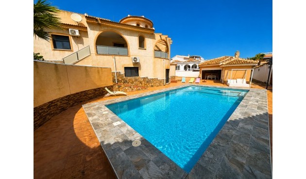 Resale - Villa -
Ciudad Quesada - Costa Blanca