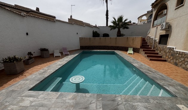 Resale - Villa -
Ciudad Quesada - Costa Blanca