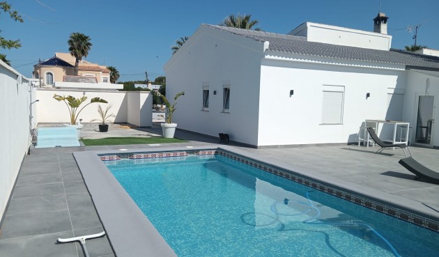 Resale - Villa -
Cabo Roig - Costa Blanca