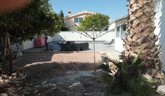 Resale - Villa -
Cabo Roig - Costa Blanca