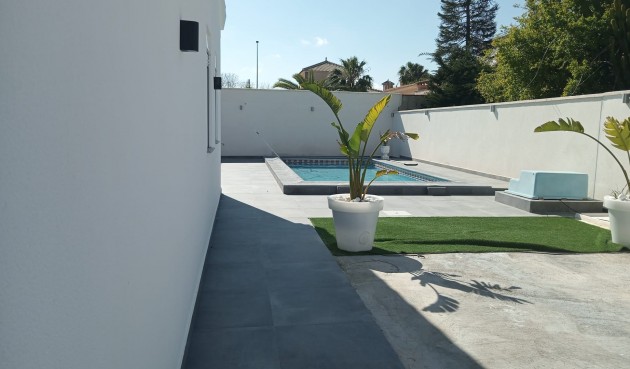 Resale - Villa -
Cabo Roig - Costa Blanca
