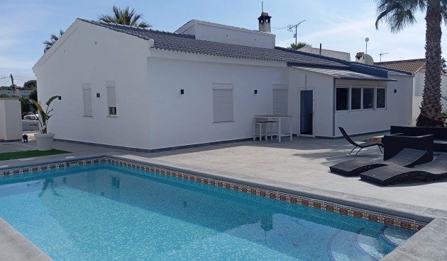 Resale - Villa -
Cabo Roig - Costa Blanca